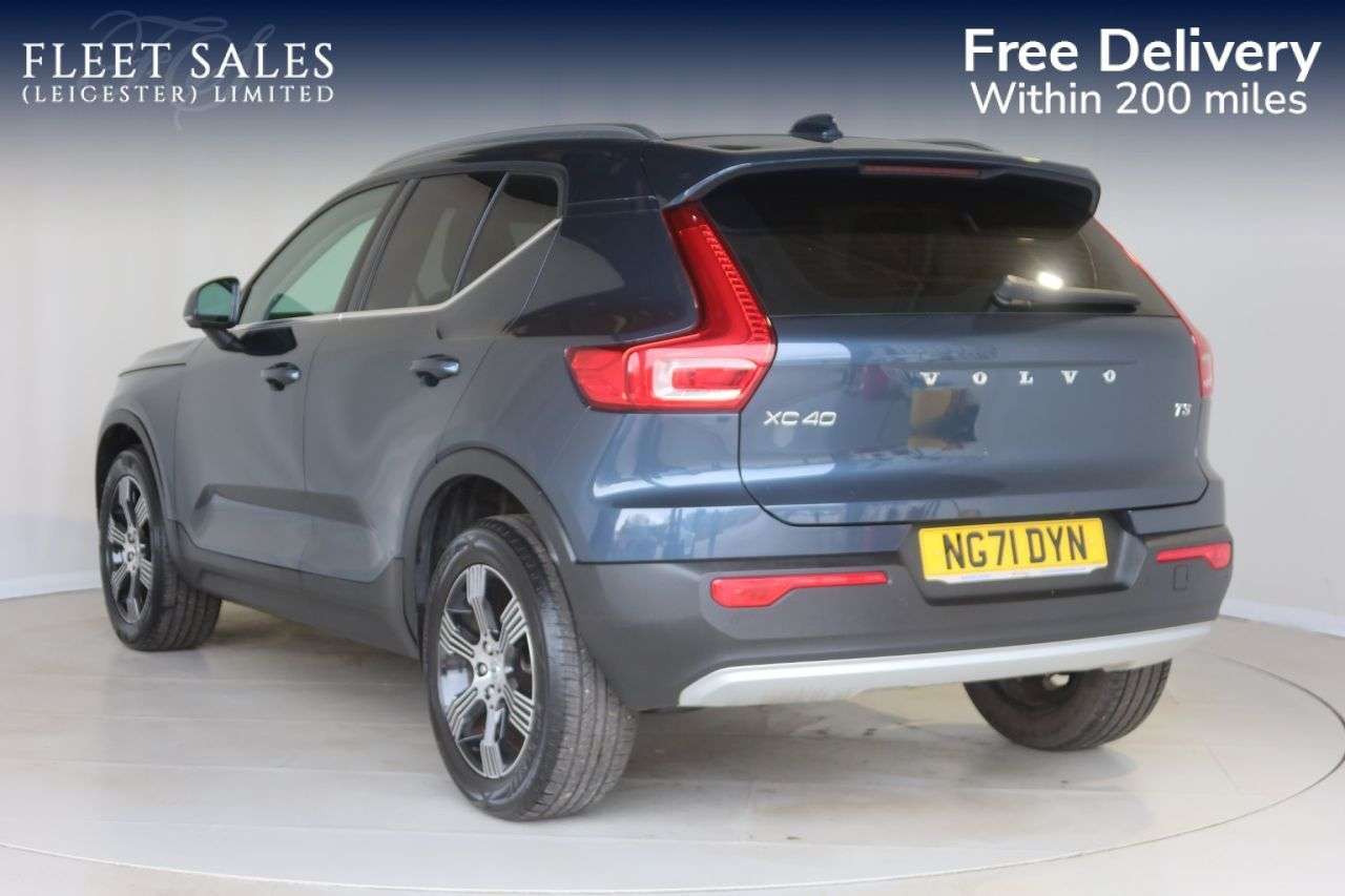 2021 VOLVO XC40 2021 VOLVO XC40