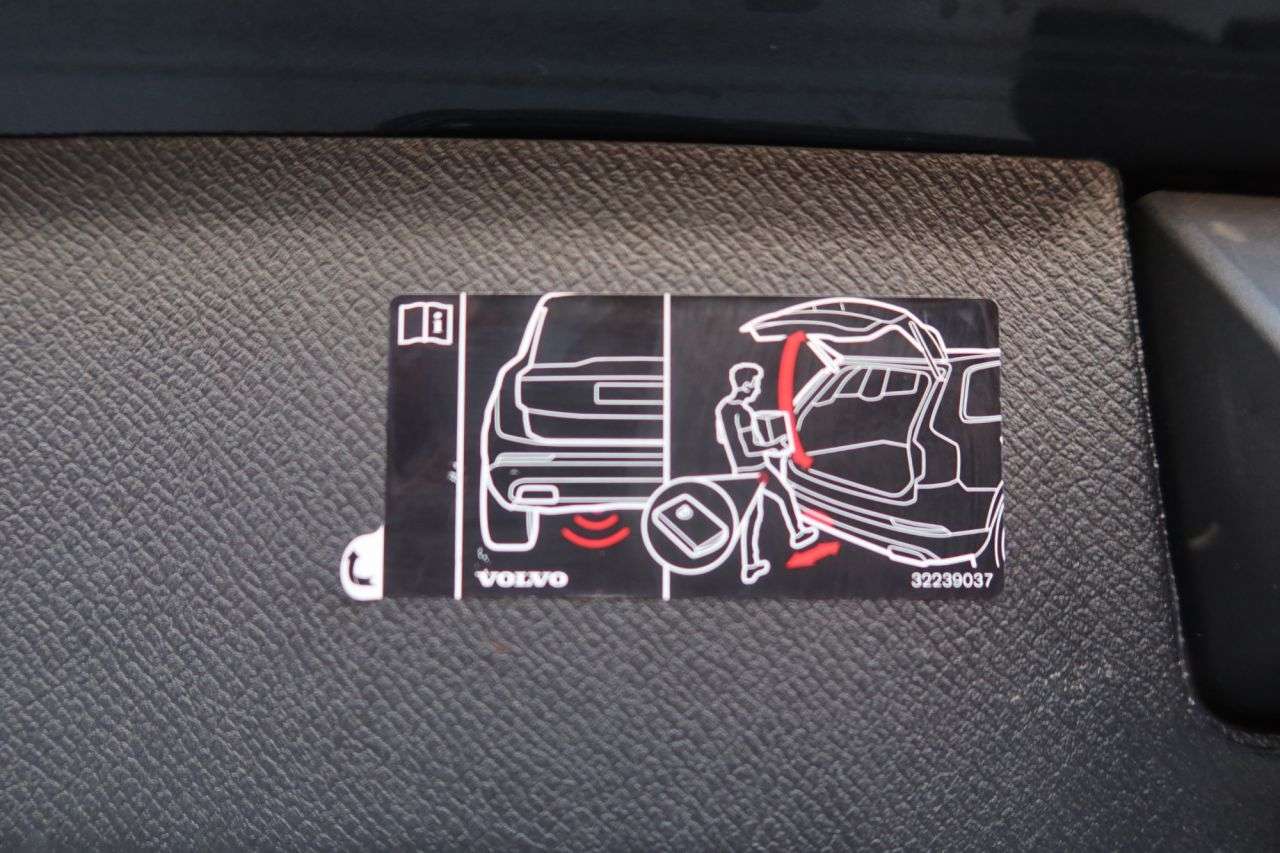 2022 VOLVO XC90 2022 VOLVO XC90