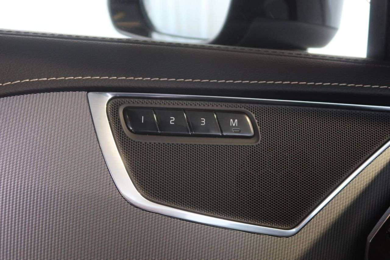 2022 VOLVO XC90 2022 VOLVO XC90