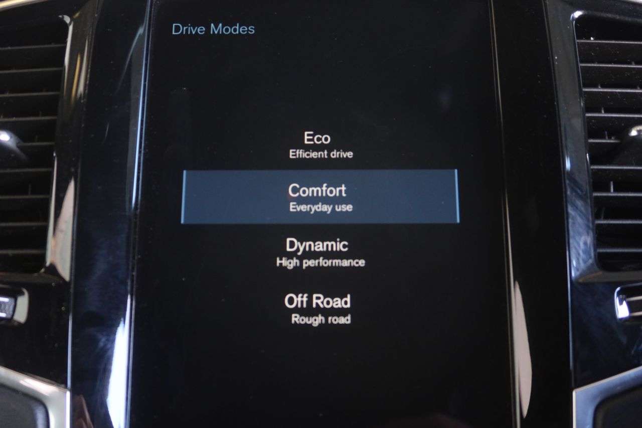 2022 VOLVO XC90 2022 VOLVO XC90