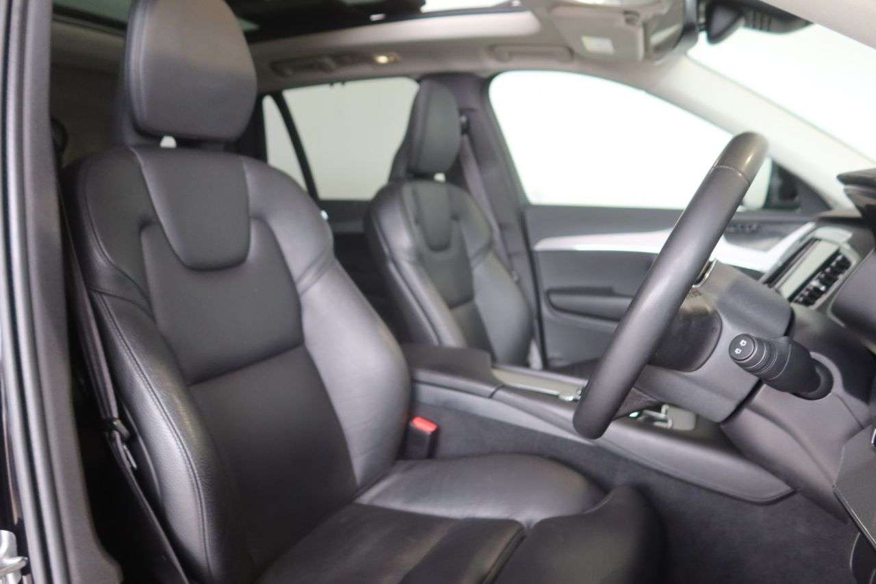 2022 VOLVO XC90 2022 VOLVO XC90