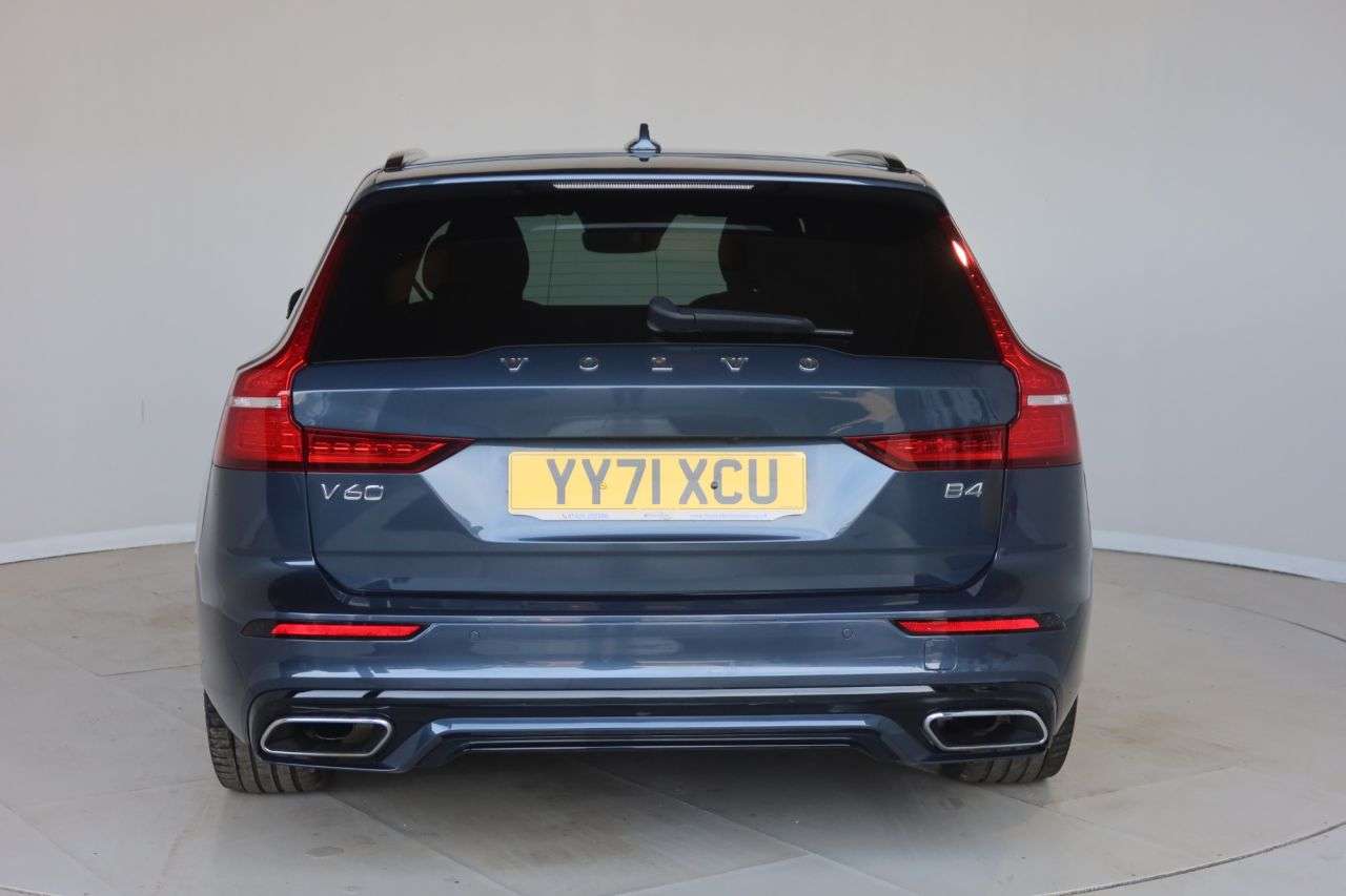 2022 VOLVO V60 2022 VOLVO V60