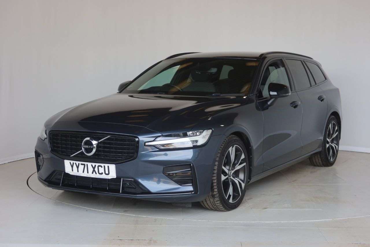 A 2022 VOLVO V60 2.0 B4 MHEV R-Design Estate 5dr Diesel Hybrid Auto Euro 6 (s/s) (197 ps) PI A 2022 VOLVO V60 2.0 B4 MHEV R-Design Estate 5dr Diesel Hybrid Auto Euro 6 (s/s) (197 ps) PI