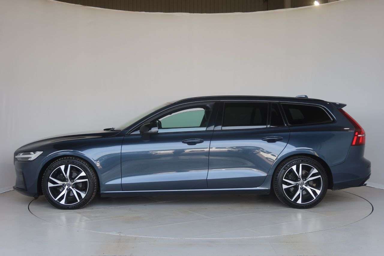 2022 VOLVO V60 2022 VOLVO V60