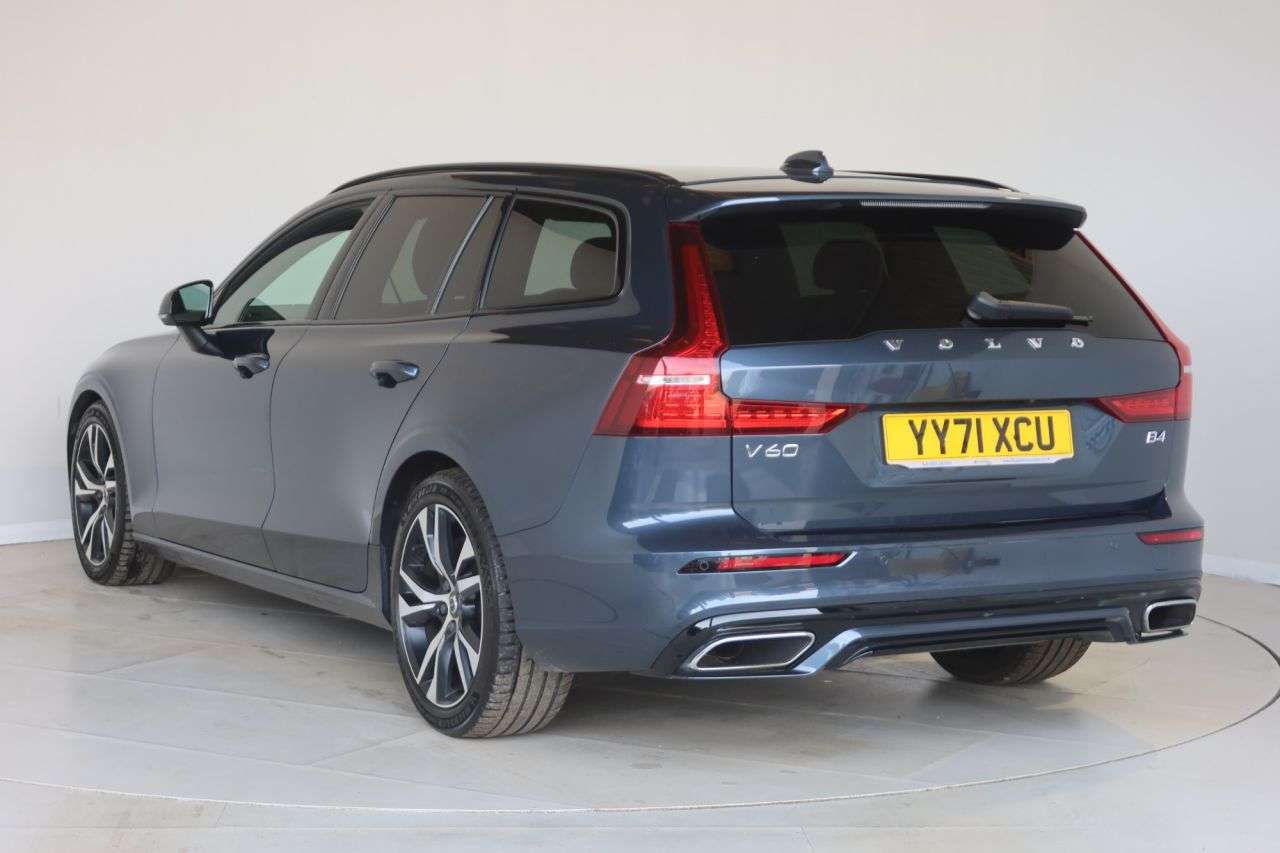 2022 VOLVO V60 2022 VOLVO V60