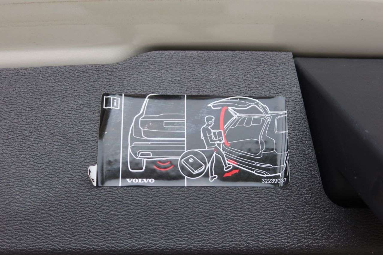 2021 VOLVO V60 2021 VOLVO V60