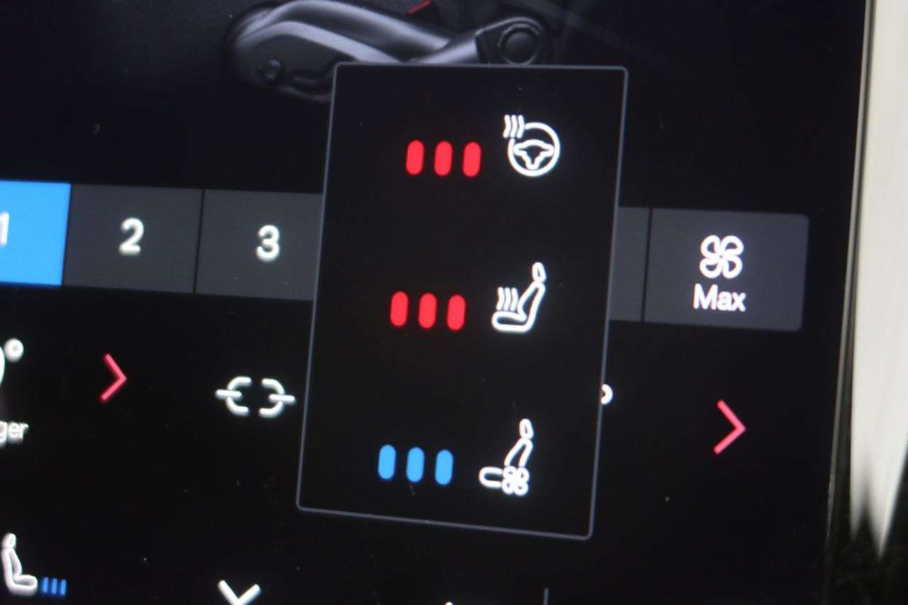 2021 VOLVO XC60 2021 VOLVO XC60