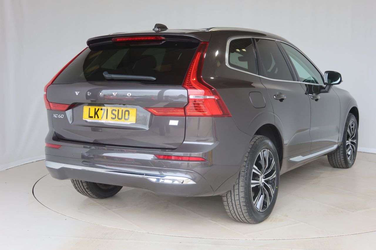 2021 VOLVO XC60 2021 VOLVO XC60