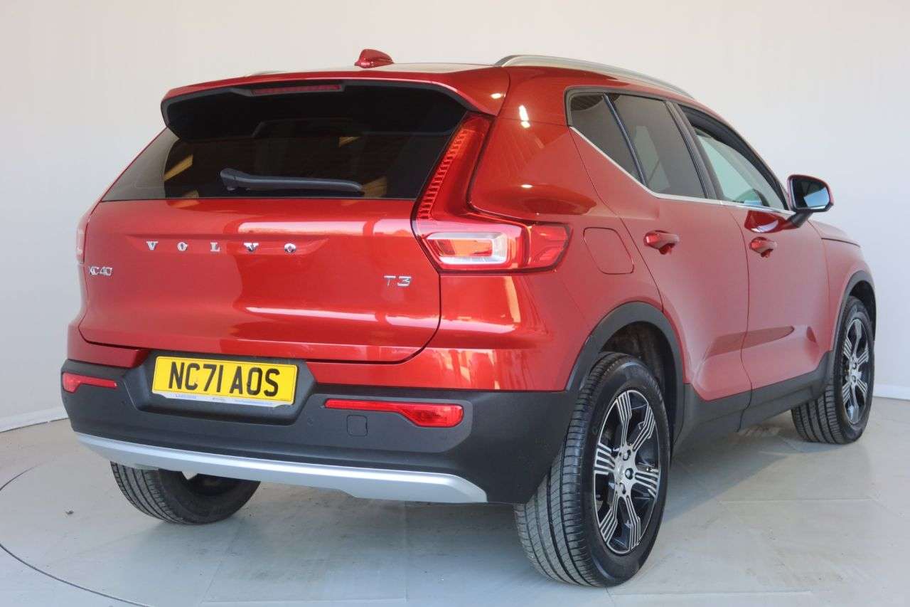 2022 VOLVO XC40 2022 VOLVO XC40