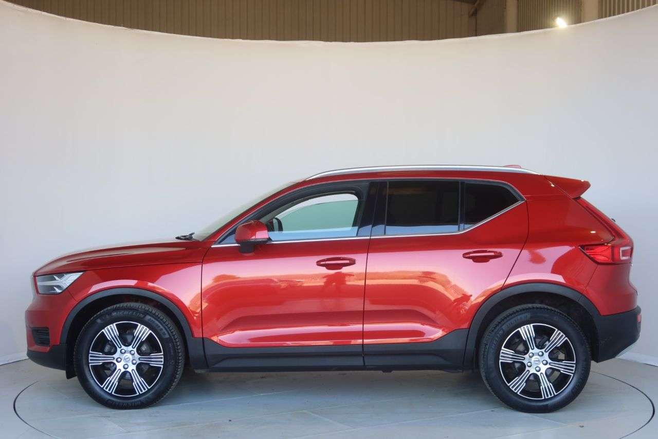 2022 VOLVO XC40 2022 VOLVO XC40
