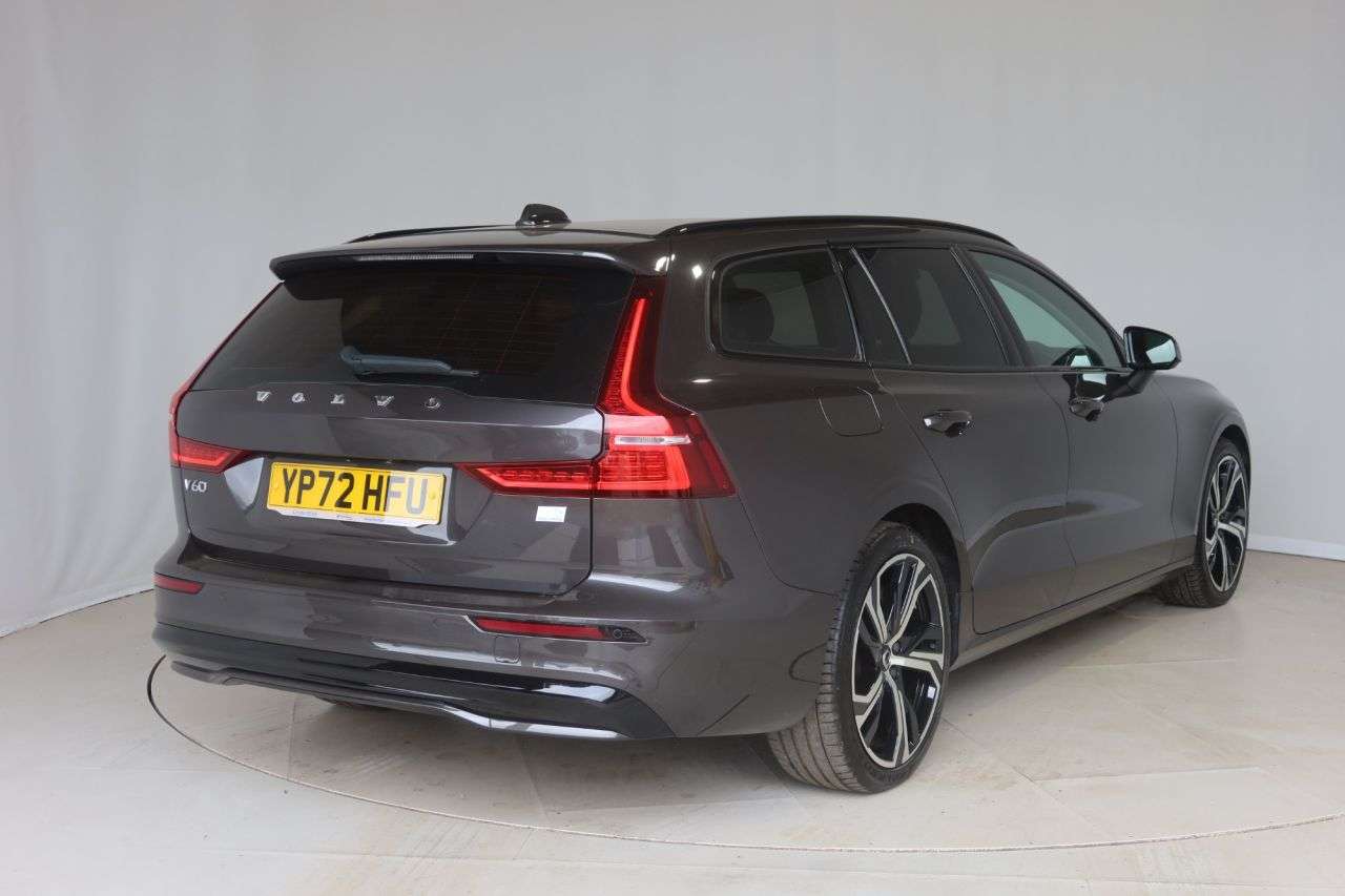 2022 VOLVO V60 2022 VOLVO V60