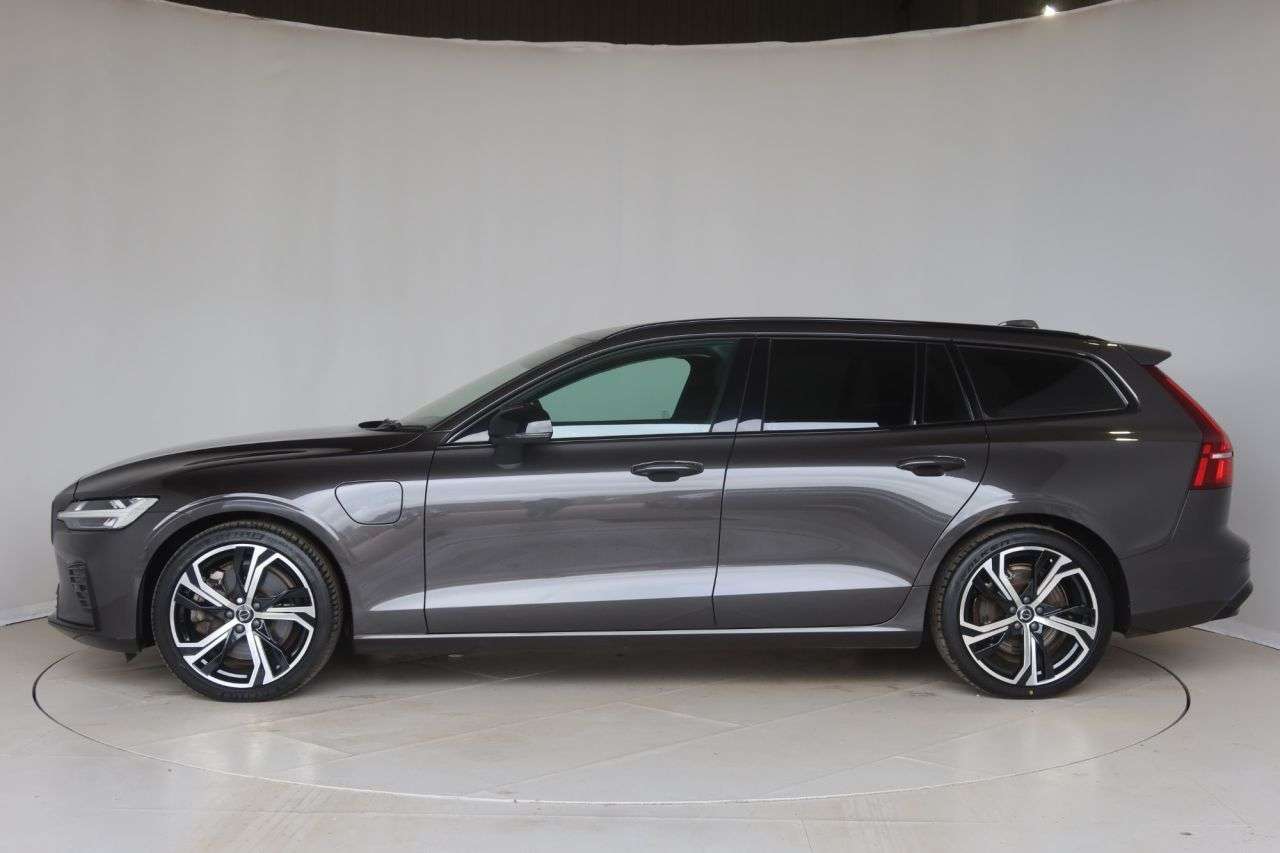 2022 VOLVO V60 2022 VOLVO V60