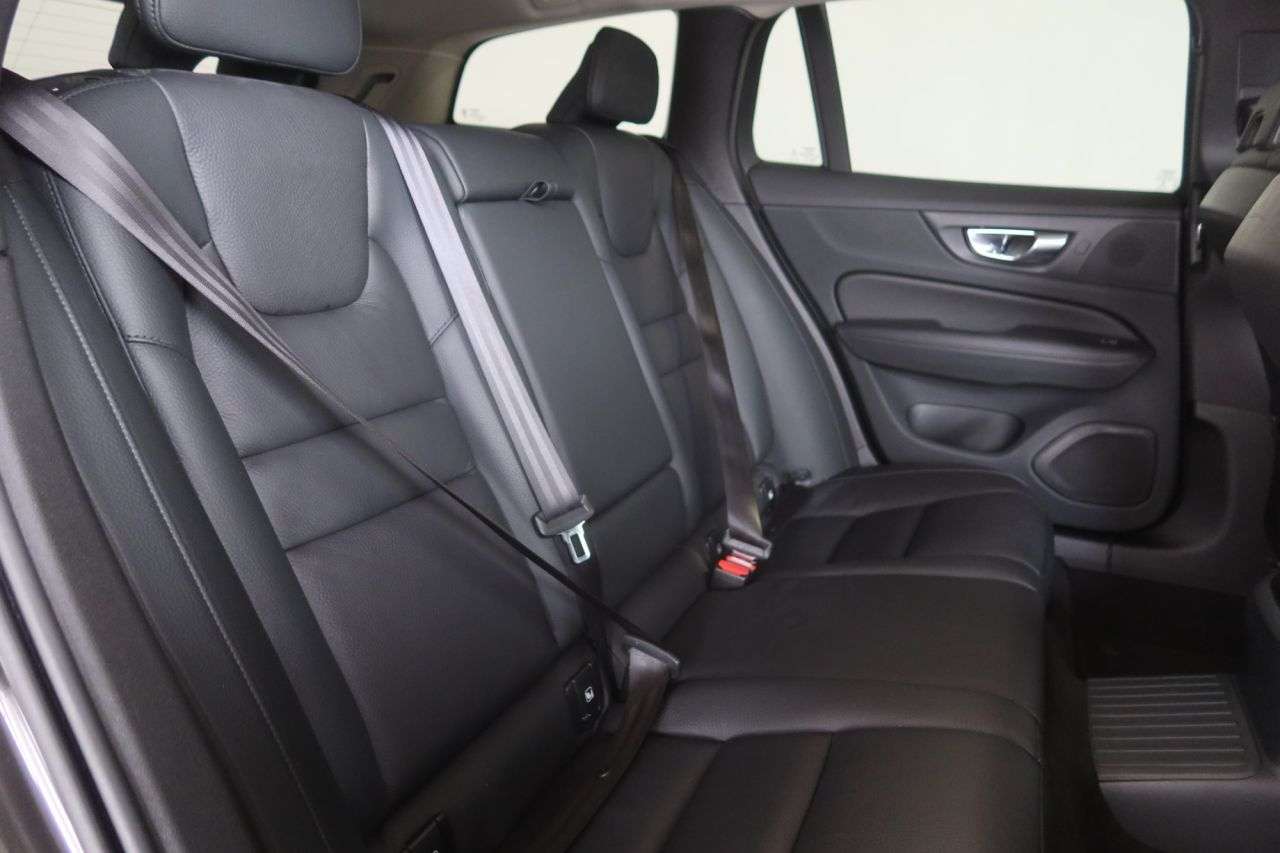 2022 VOLVO V60 2022 VOLVO V60