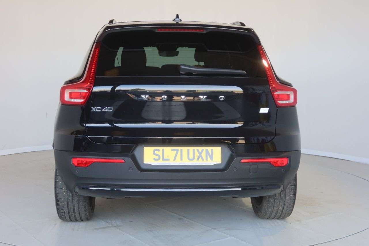 2021 VOLVO XC40 2021 VOLVO XC40