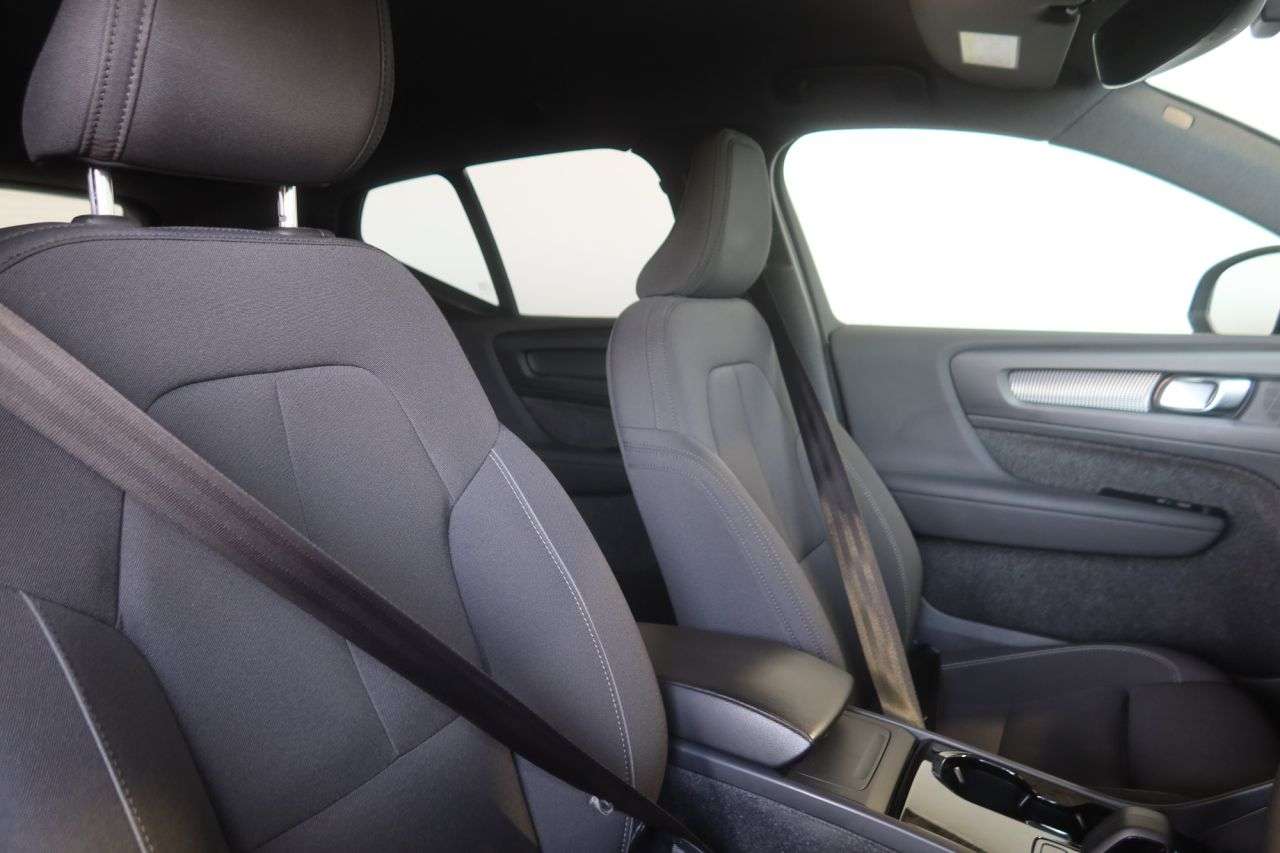 2021 VOLVO XC40 2021 VOLVO XC40