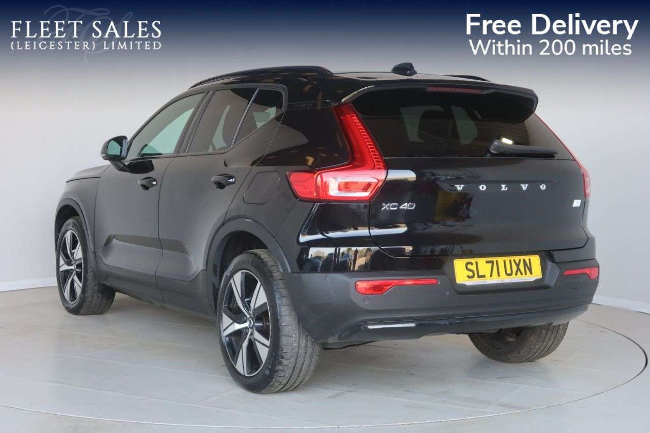 2021 VOLVO XC40 2021 VOLVO XC40