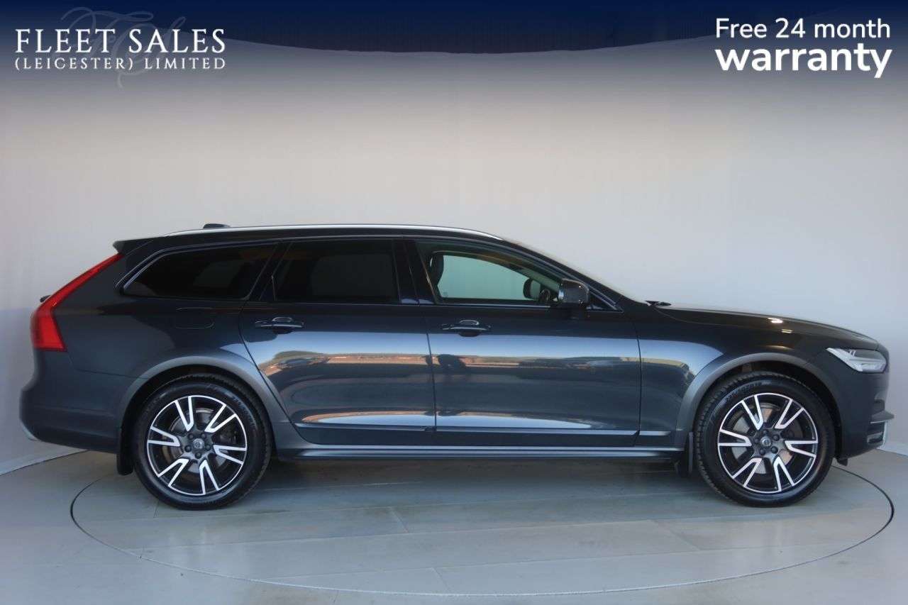 A 2020 VOLVO V90 CROSS COUNTRY 2.0 D4 Plus Estate 5dr Diesel Auto AWD Euro 6 (s/s) (190 ps) APPLE CAR PLAY A 2020 VOLVO V90 CROSS COUNTRY 2.0 D4 Plus Estate 5dr Diesel Auto AWD Euro 6 (s/s) (190 ps) APPLE CAR PLAY
