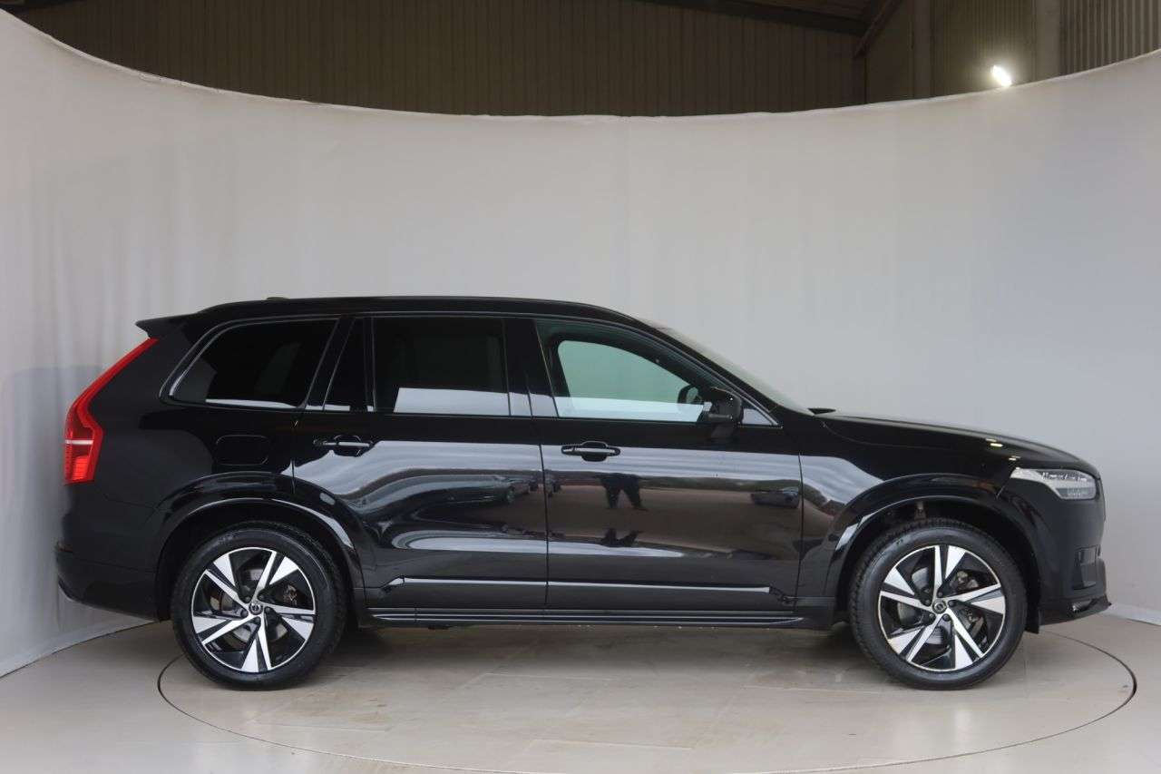 A 2020 VOLVO XC90 2.0 B5 MHEV R-Design SUV 5dr Petrol Hybrid Auto 4WD Euro 6 (s/s) (250 ps) H A 2020 VOLVO XC90 2.0 B5 MHEV R-Design SUV 5dr Petrol Hybrid Auto 4WD Euro 6 (s/s) (250 ps) H