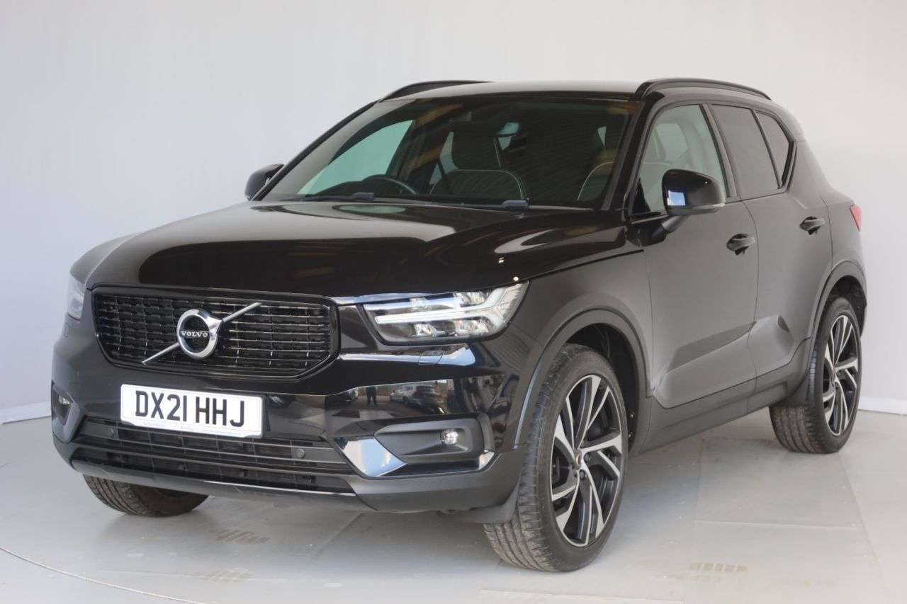 A 2021 VOLVO XC40 1.5 T3 R-Design Pro SUV 5dr Petrol Manual Euro 6 (s/s) (163 ps) FULL SERVIC A 2021 VOLVO XC40 1.5 T3 R-Design Pro SUV 5dr Petrol Manual Euro 6 (s/s) (163 ps) FULL SERVIC