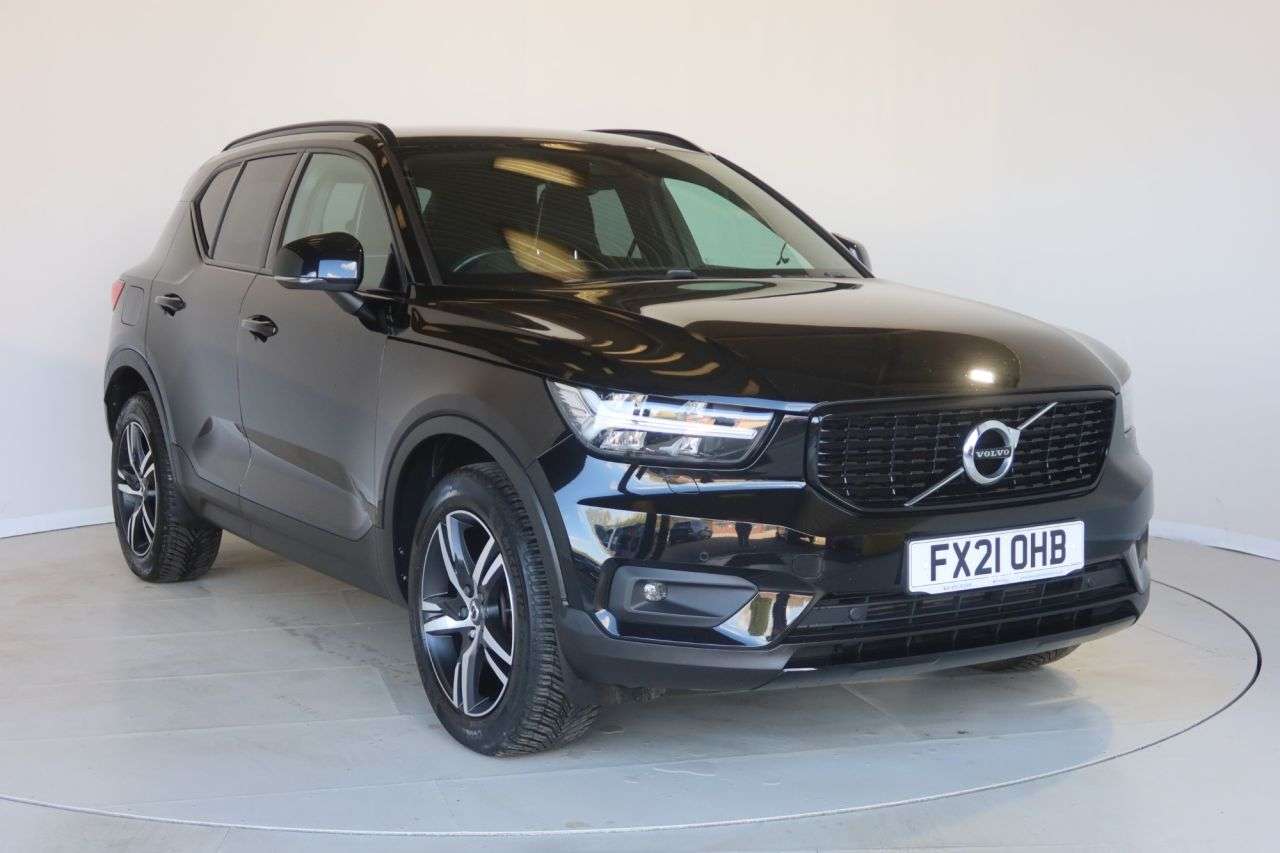 2021 VOLVO XC40 2021 VOLVO XC40