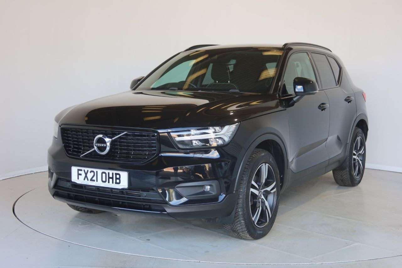 A 2021 VOLVO XC40 1.5 T3 R-Design SUV 5dr Petrol Manual Euro 6 (s/s) (163 ps) HEATED STEERING A 2021 VOLVO XC40 1.5 T3 R-Design SUV 5dr Petrol Manual Euro 6 (s/s) (163 ps) HEATED STEERING