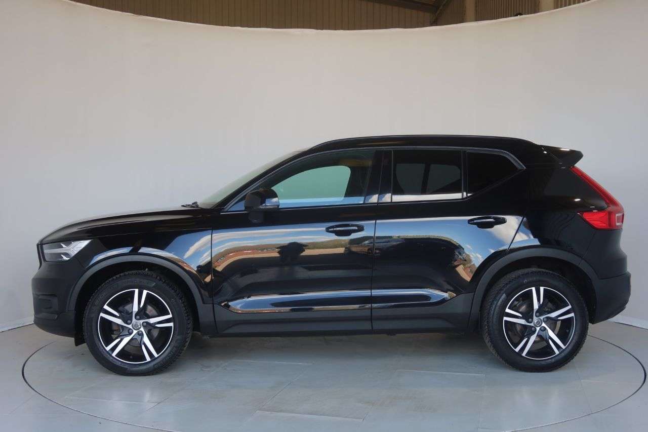 2021 VOLVO XC40 2021 VOLVO XC40
