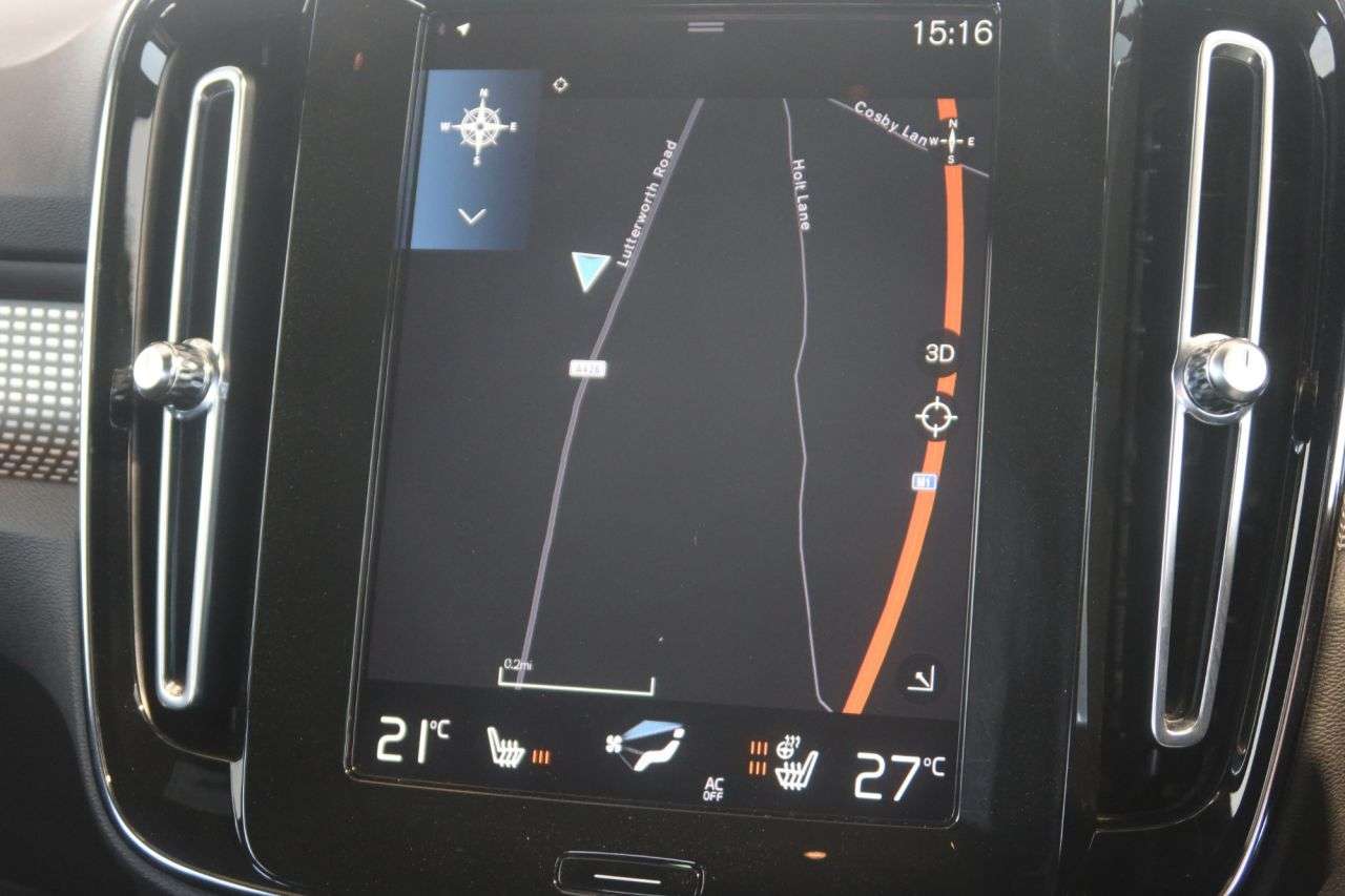 2021 VOLVO XC40 2021 VOLVO XC40