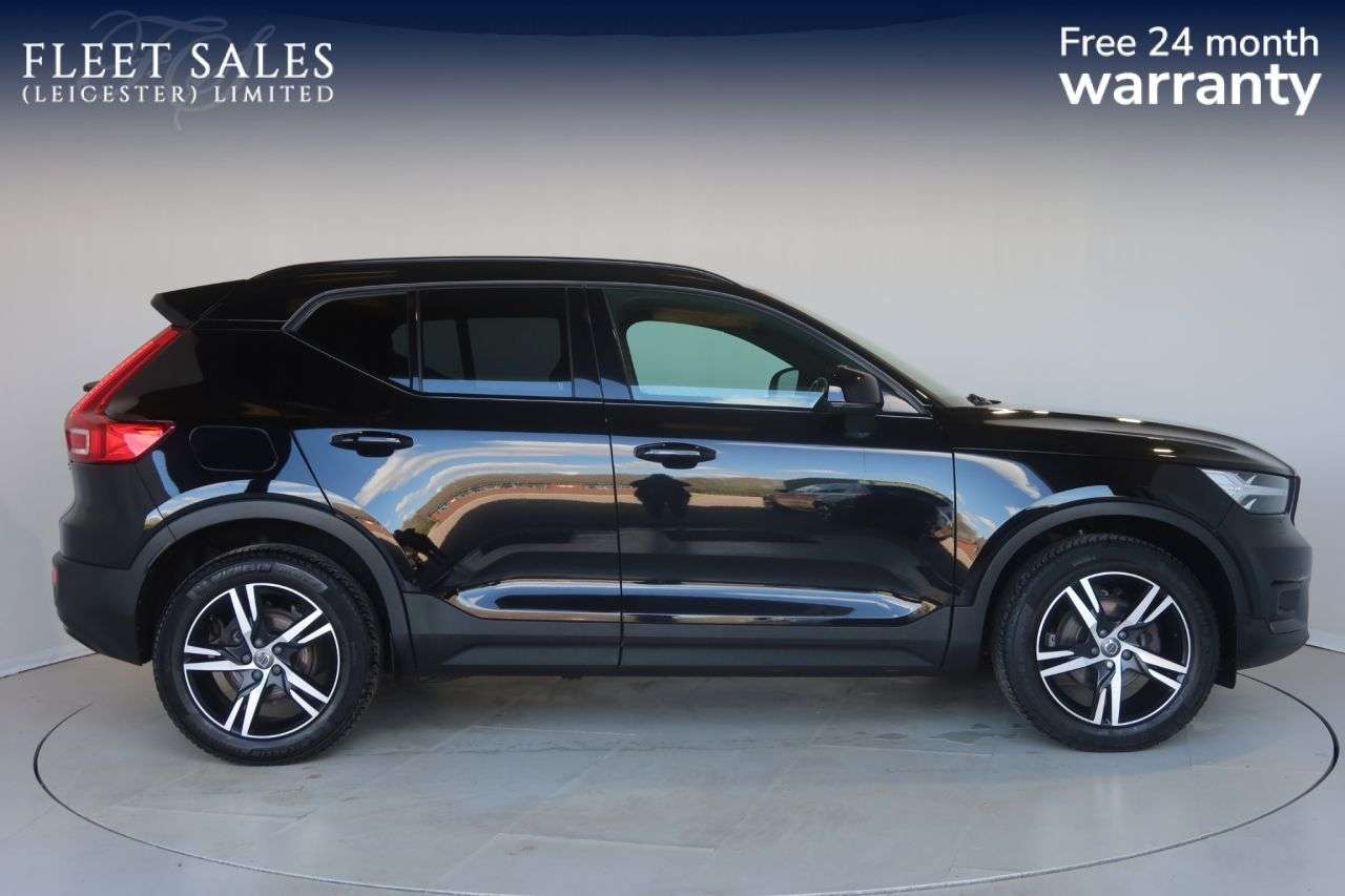 A 2021 VOLVO XC40 1.5 T3 R-Design SUV 5dr Petrol Manual Euro 6 (s/s) (163 ps) HEATED STEERING A 2021 VOLVO XC40 1.5 T3 R-Design SUV 5dr Petrol Manual Euro 6 (s/s) (163 ps) HEATED STEERING