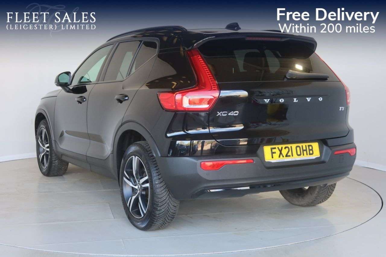 2021 VOLVO XC40 2021 VOLVO XC40