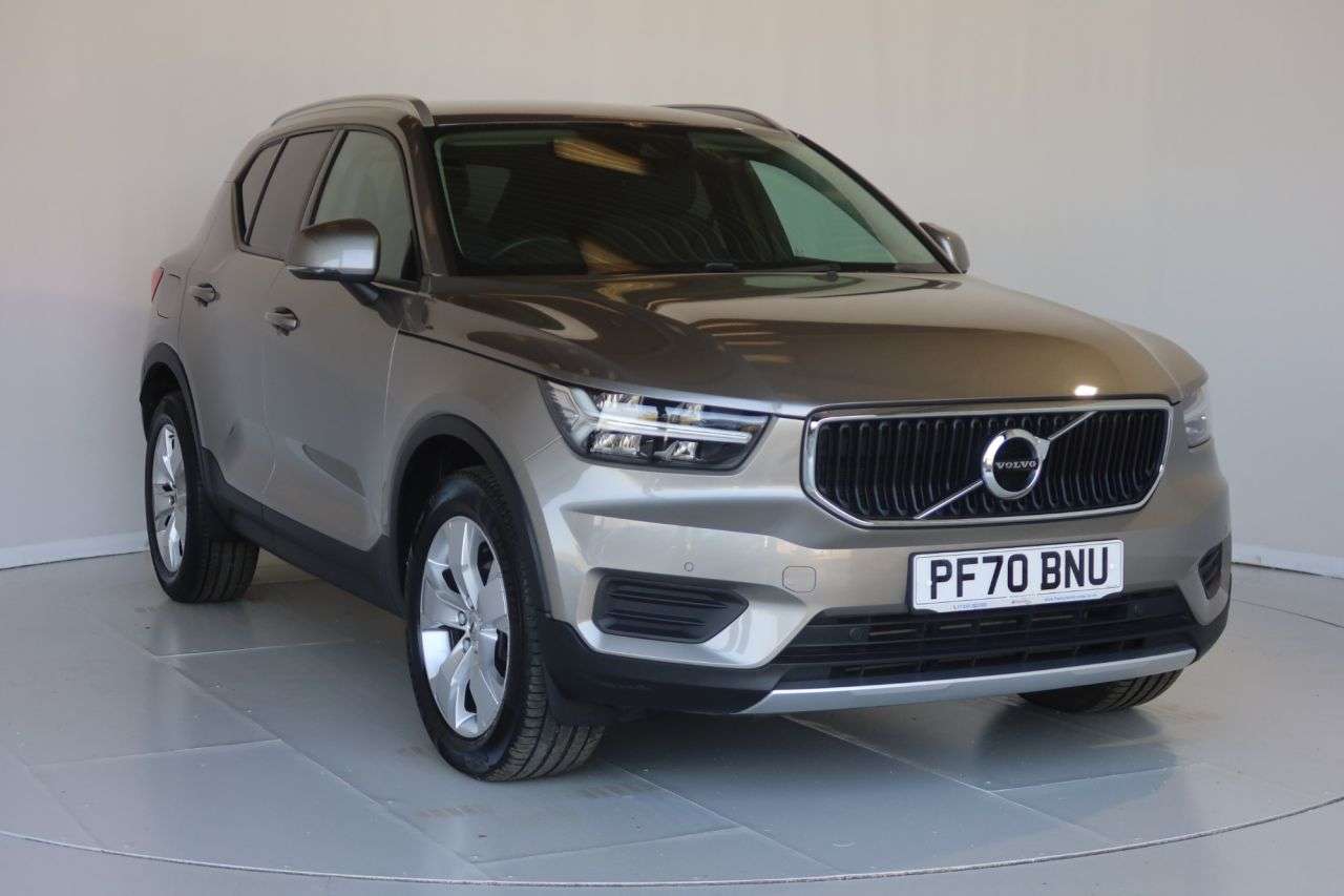 2021 VOLVO XC40 2021 VOLVO XC40