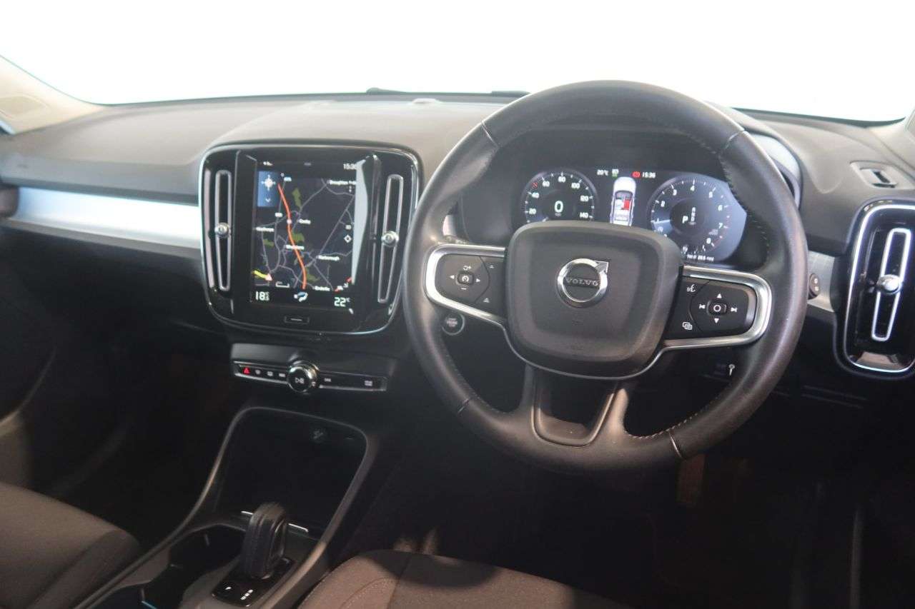 2021 VOLVO XC40 2021 VOLVO XC40