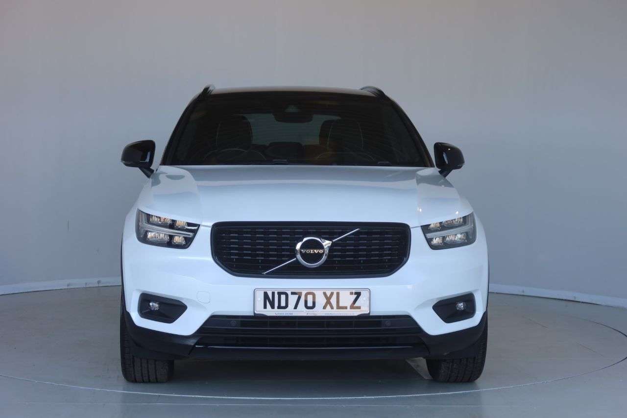 2021 VOLVO XC40 2021 VOLVO XC40