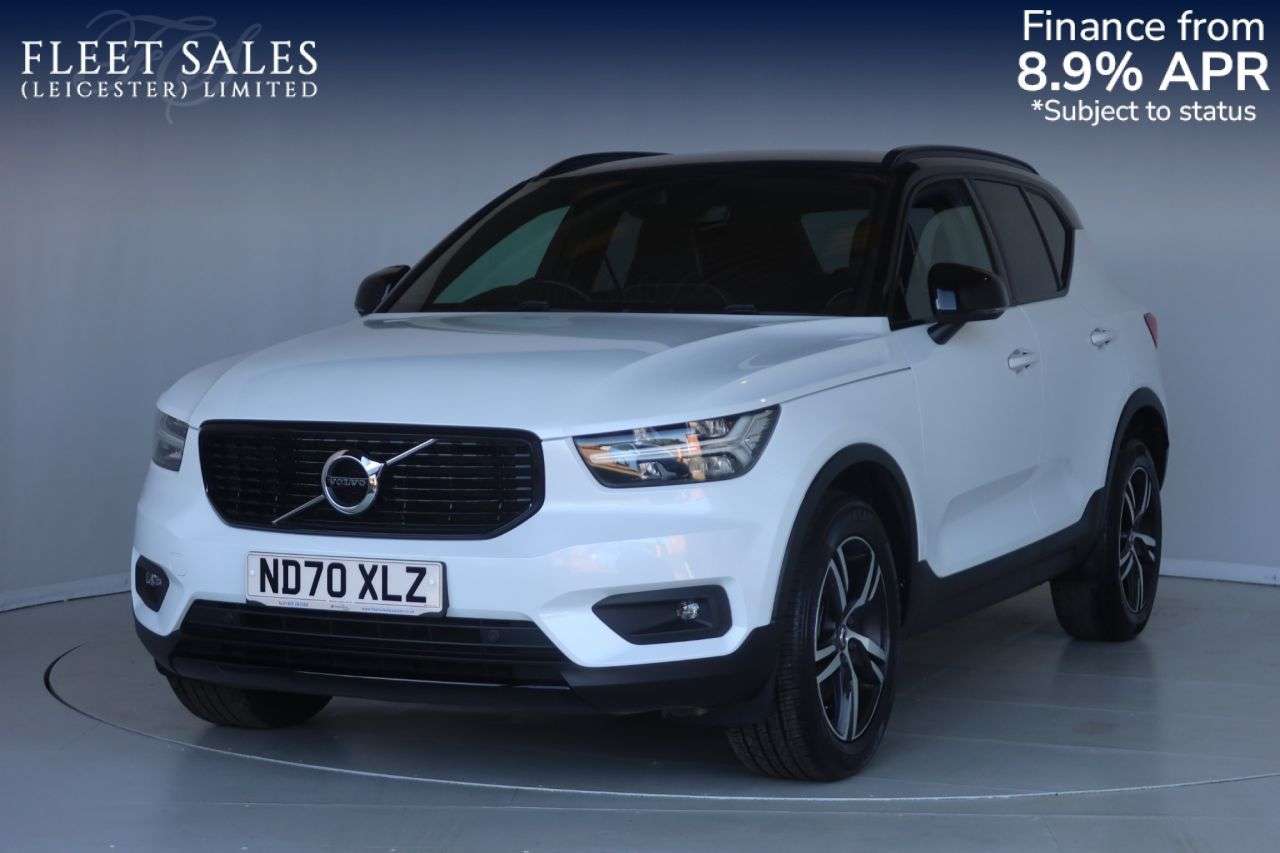 A 2021 VOLVO XC40 2.0 B4 MHEV R-Design SUV 5dr Petrol Hybrid Auto Euro 6 (s/s) (197 ps) REAR A 2021 VOLVO XC40 2.0 B4 MHEV R-Design SUV 5dr Petrol Hybrid Auto Euro 6 (s/s) (197 ps) REAR