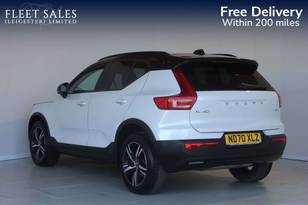 2021 VOLVO XC40 2021 VOLVO XC40