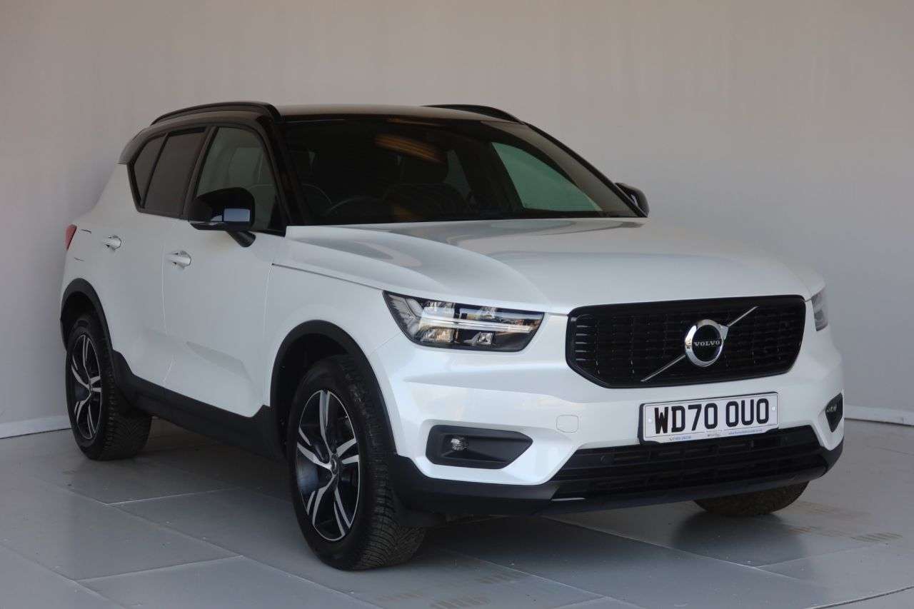 2021 VOLVO XC40 2021 VOLVO XC40