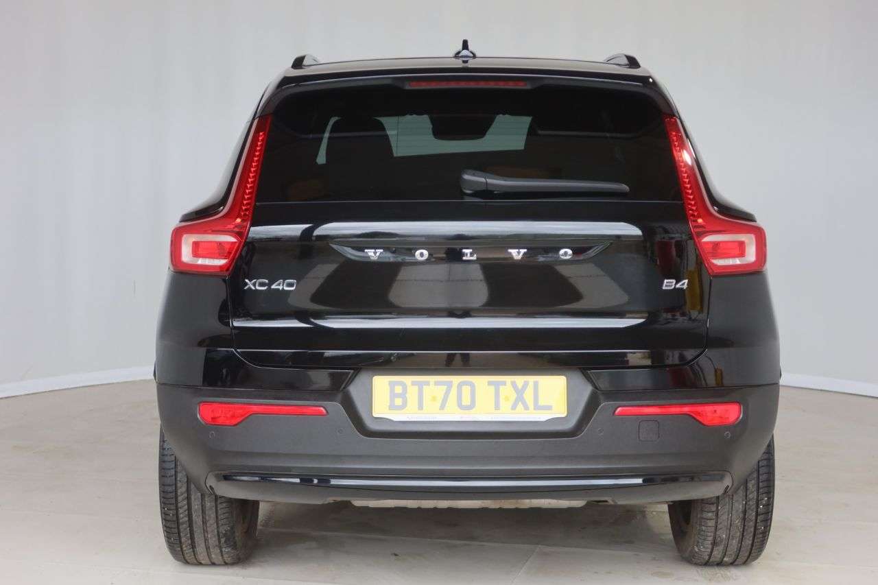 2020 VOLVO XC40 2020 VOLVO XC40