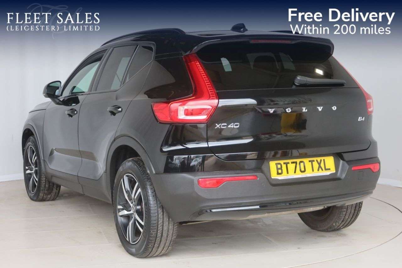 2020 VOLVO XC40 2020 VOLVO XC40