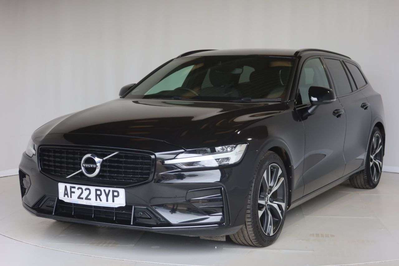 A 2022 VOLVO V60 2.0 B4 MHEV R-Design Estate 5dr Petrol Hybrid DCT Auto Euro 6 (s/s) (197 ps A 2022 VOLVO V60 2.0 B4 MHEV R-Design Estate 5dr Petrol Hybrid DCT Auto Euro 6 (s/s) (197 ps