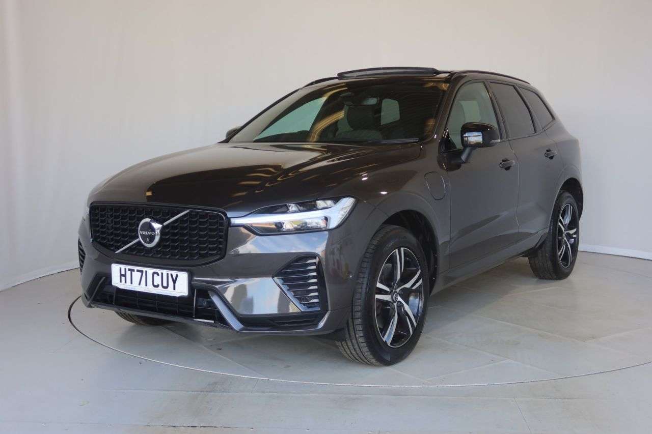 A 2021 VOLVO XC60 2.0h T6 Recharge 11.6kWh R-Design SUV 5dr Petrol Plug-in Hybrid Auto AWD Eu A 2021 VOLVO XC60 2.0h T6 Recharge 11.6kWh R-Design SUV 5dr Petrol Plug-in Hybrid Auto AWD Eu