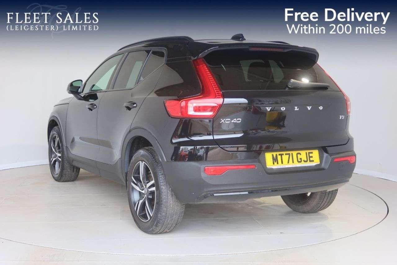 2021 VOLVO XC40 2021 VOLVO XC40