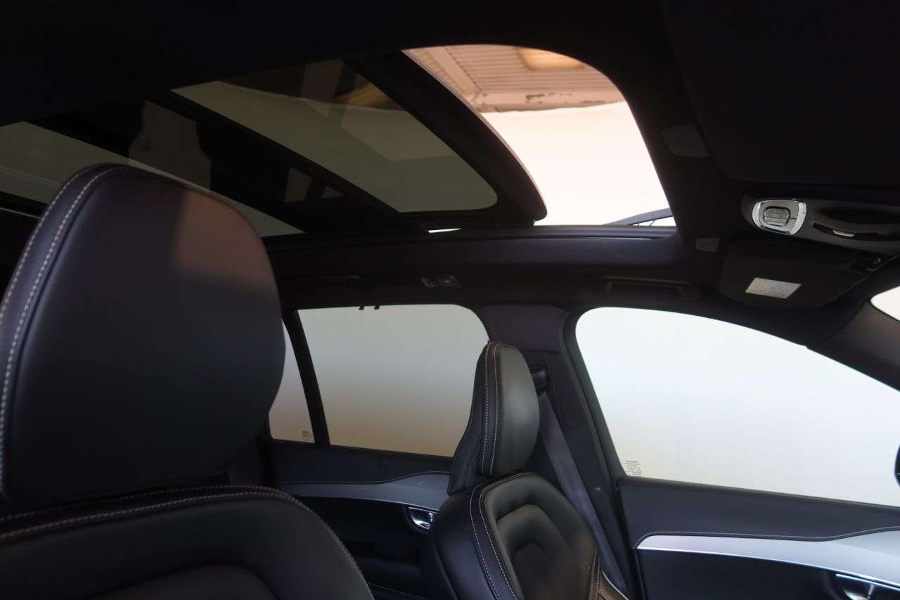 2022 VOLVO XC90 2022 VOLVO XC90