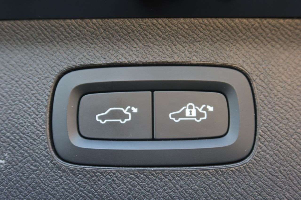 2022 VOLVO XC90 2022 VOLVO XC90