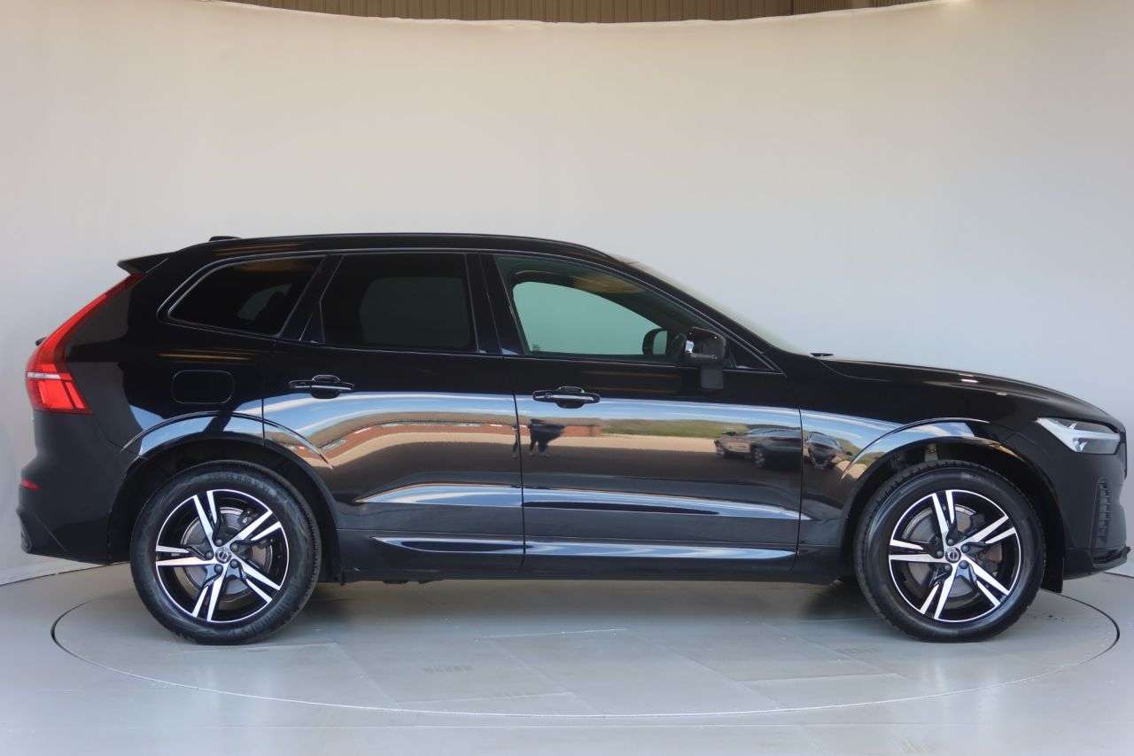 A 2021 VOLVO XC60 2.0 B5 MHEV R-Design SUV 5dr Petrol Hybrid Auto Euro 6 (s/s) (250 ps) APPLE A 2021 VOLVO XC60 2.0 B5 MHEV R-Design SUV 5dr Petrol Hybrid Auto Euro 6 (s/s) (250 ps) APPLE