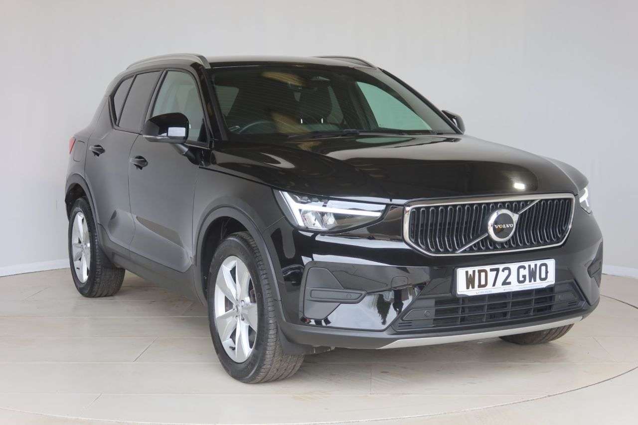 2023 VOLVO XC40 2023 VOLVO XC40