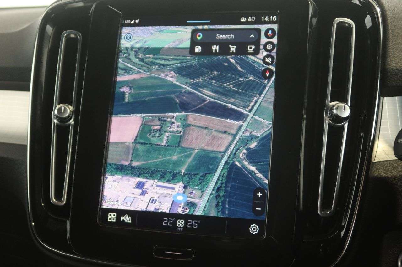 2023 VOLVO XC40 2023 VOLVO XC40