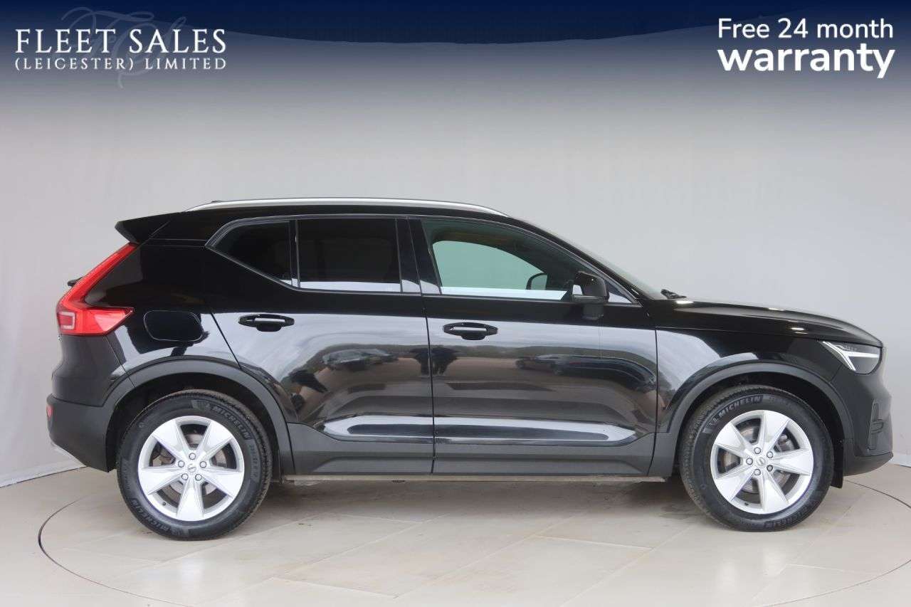 A 2023 VOLVO XC40 2.0 B3 MHEV Core SUV 5dr Petrol Hybrid DCT Auto Euro 6 (s/s) (163 ps) OPTIC A 2023 VOLVO XC40 2.0 B3 MHEV Core SUV 5dr Petrol Hybrid DCT Auto Euro 6 (s/s) (163 ps) OPTIC