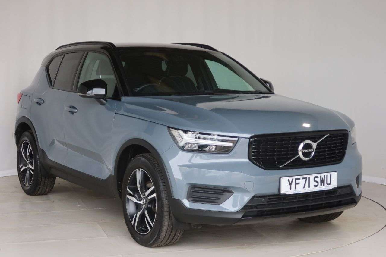 2022 VOLVO XC40 2022 VOLVO XC40
