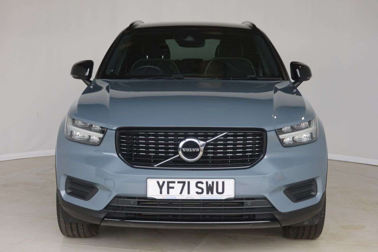 2022 VOLVO XC40 2022 VOLVO XC40