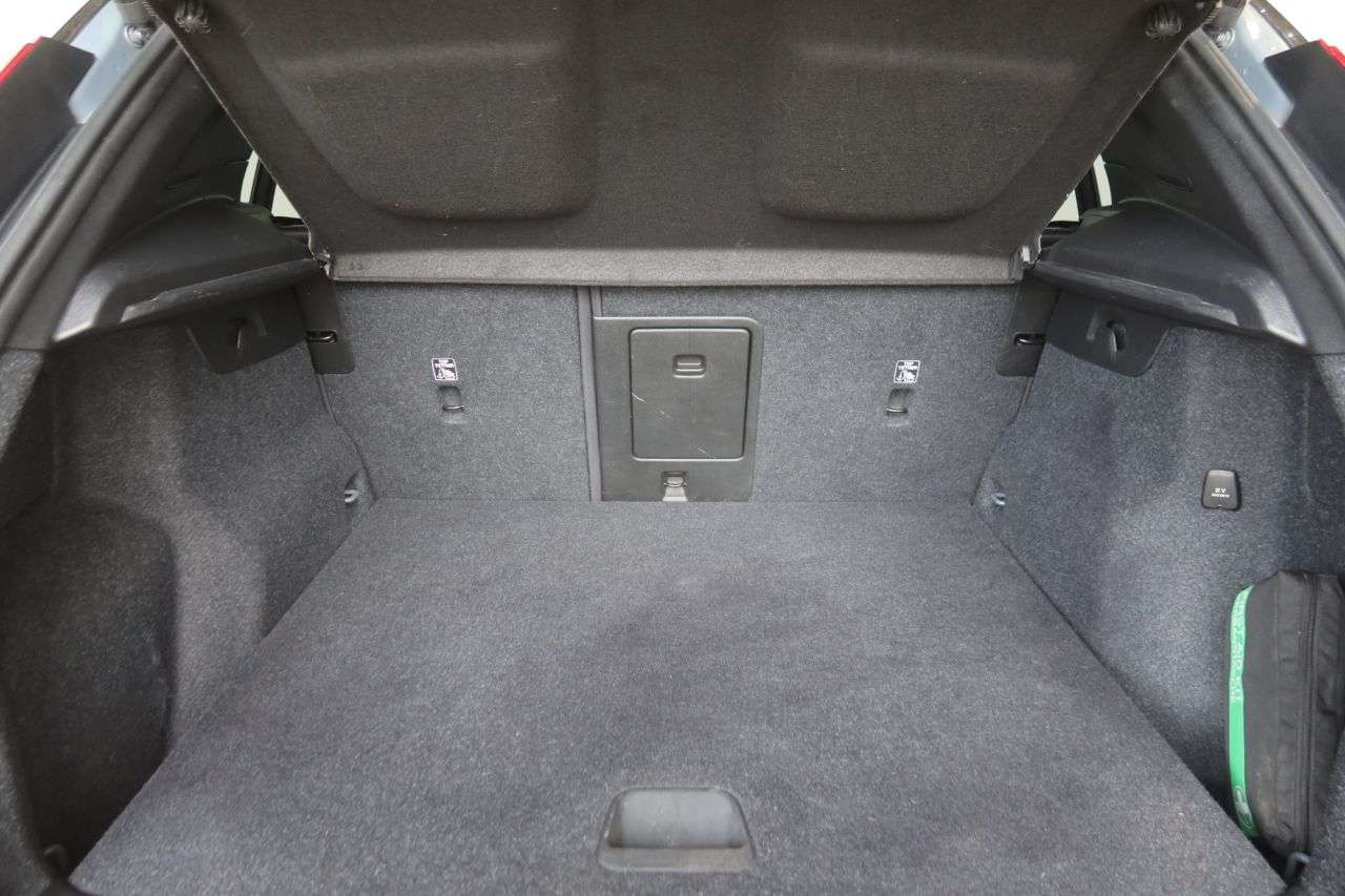 2022 VOLVO XC40 2022 VOLVO XC40