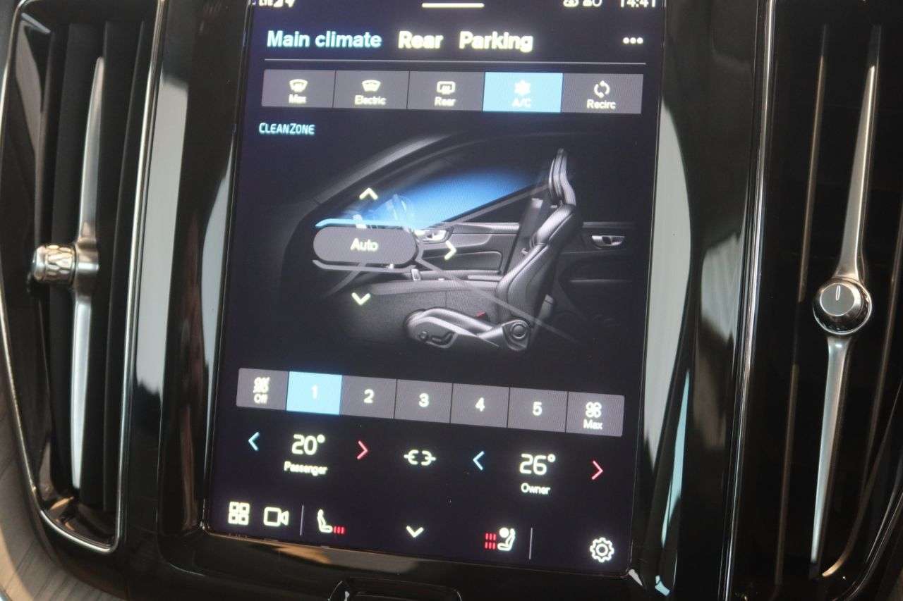 2023 VOLVO XC60 2023 VOLVO XC60